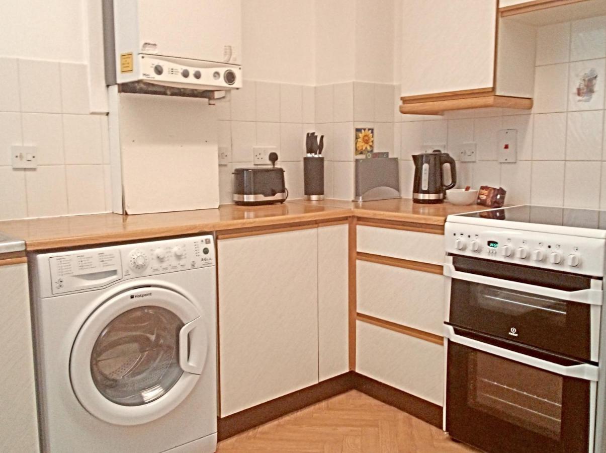 Flat 4, Den House Apartamento Teignmouth Exterior foto